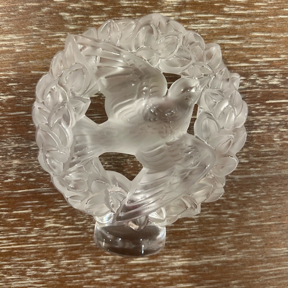 Lalique Love Bird In Wreath Figure